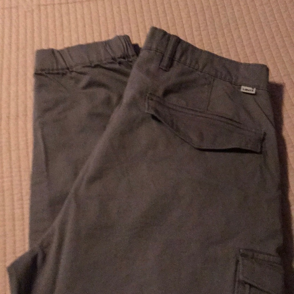 Levi Gray Jeans!!!